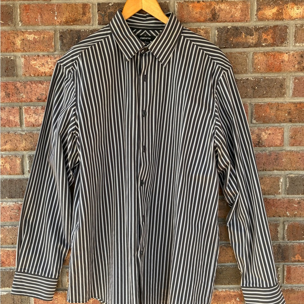 🏴‍☠️ Claiborne Gray  and White Striped Button Down Shirt